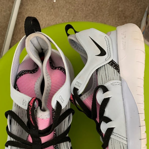 Nike Flex Running Shoes - Picture 3 of 3